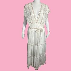 Vintage 1960s Sheer White Negligee w/ Painted Roses Accent Trim (M-XL) (EUC)